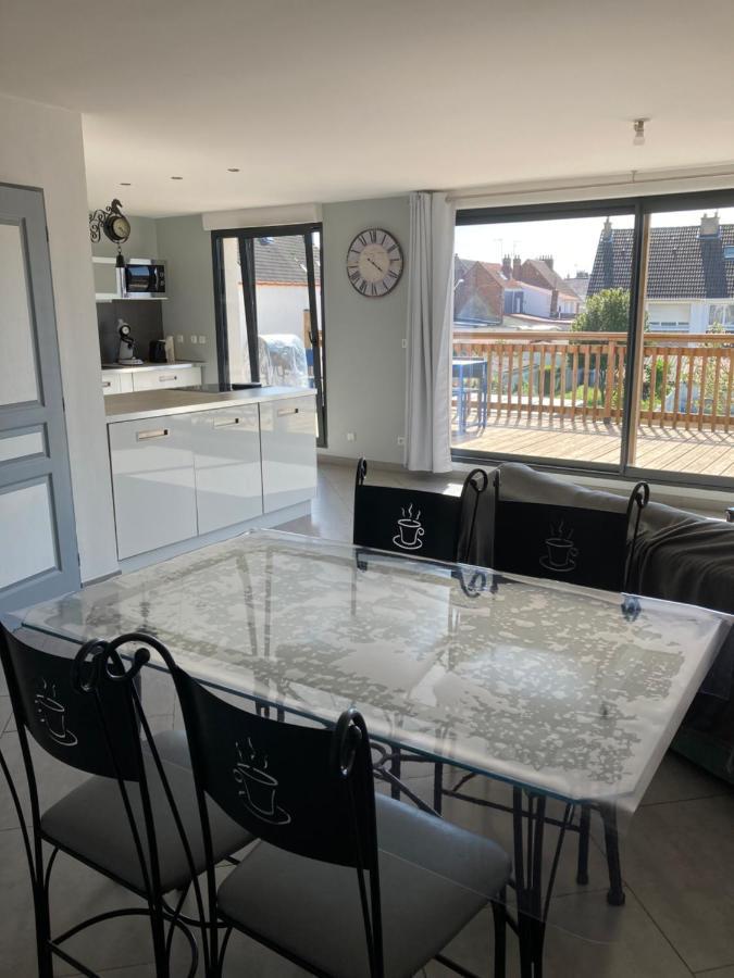Appartement Meuble Calais Bagian luar foto