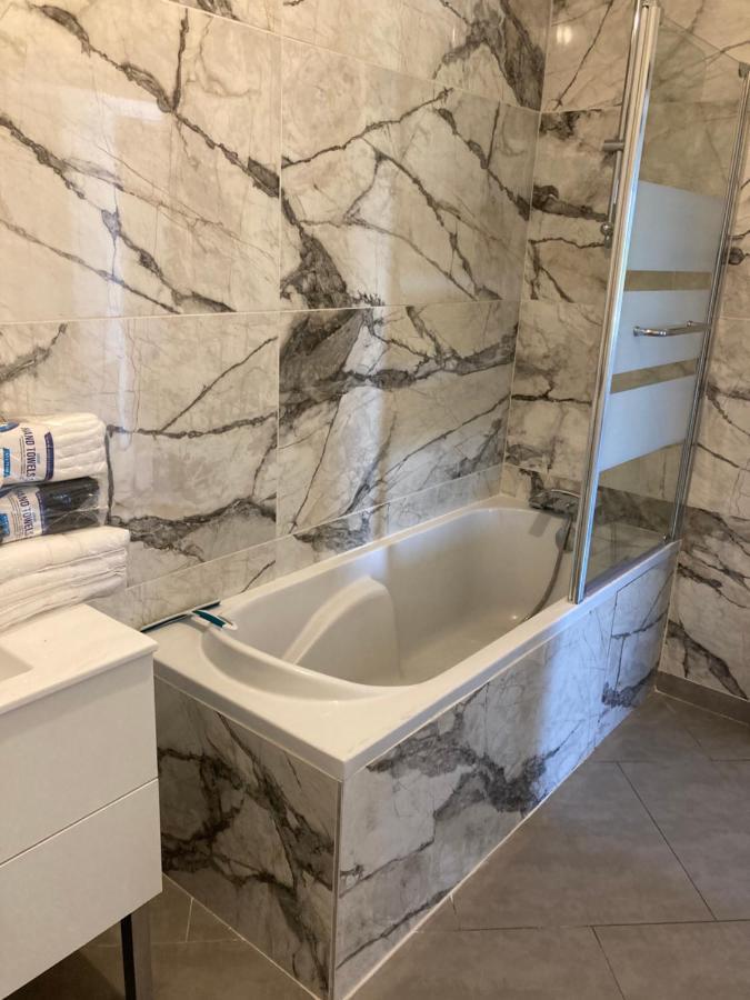 Appartement Meuble Calais Bagian luar foto